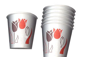 纸杯分冷热装热水或致癌 颜色越白越藏杀机