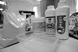 揭开大骨高汤炮制全程：食品添加剂配成