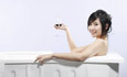 女人秋季冷水洗澡怎样洗更健康