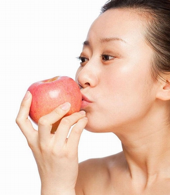 吃苹果的好处:治疗经血过多_保健图库频道_医