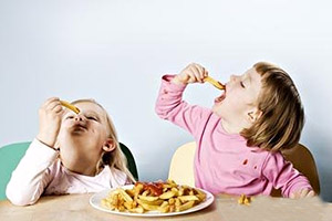 研究发现垃圾食品影响智商发育