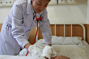 中国新型儿科医生缺口逾20万 培养机制空白12年