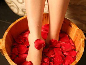 国内专业足疗不到1成 泡脚治病只是传说