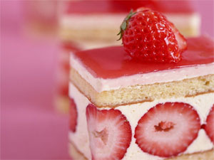 甜品店自制甜品问题层出不穷　滥用食品添加剂无人监管