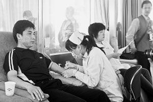 中国血荒解码：献血量不足，用血混乱不合理