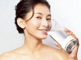 夏季被晒黑 快速变白有妙招 