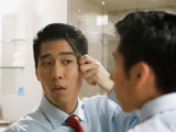 男性脱发怎么办 如何早发现
