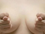 男性如何摸女性乳房