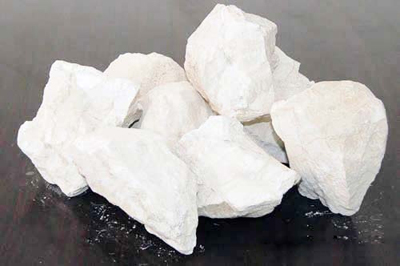石灰是个不错的干燥剂