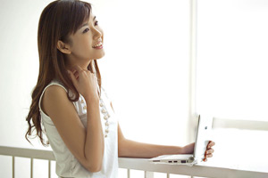 女人不同肤质秋冬护肤对策