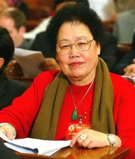 盘点中国最富有的23位女性：杨惠妍身家达439亿元