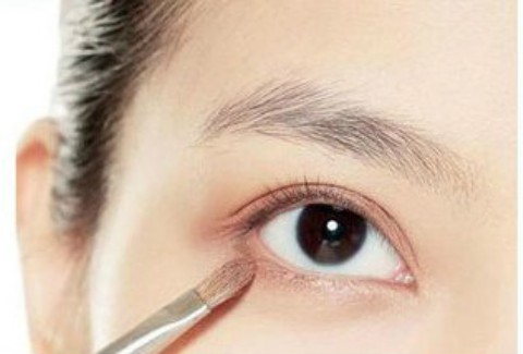 《爸爸去哪儿》娇妻PK 速学星妻电眼妆