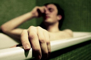 当心！泡热水澡害死男人精子