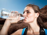看看你喝水用的塑料杯子有毒吗？