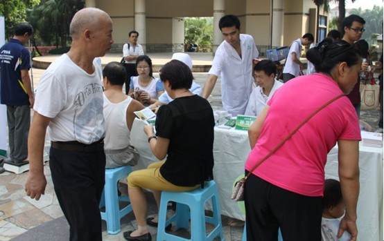 优生优育义诊相约雅居乐 免费筛查地贫得称赞 优生优育义诊相约雅居乐 免费筛查地贫得称赞