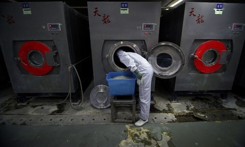 实拍中国避孕套制造厂的卫生环境