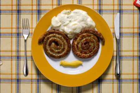 美白牙齿靠食物 10大食物让你的牙齿白白