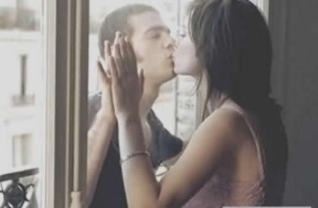 接吻的奥秘：男人为啥爱吻舌头？