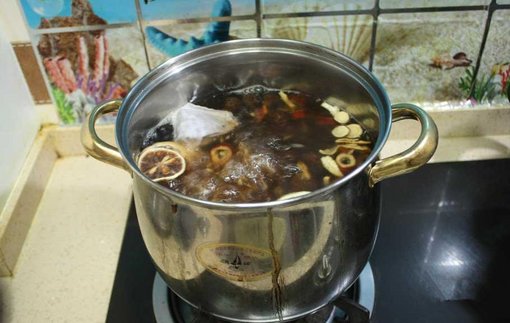 自制正宗解暑酸梅汤 把酸酸甜甜留在身边