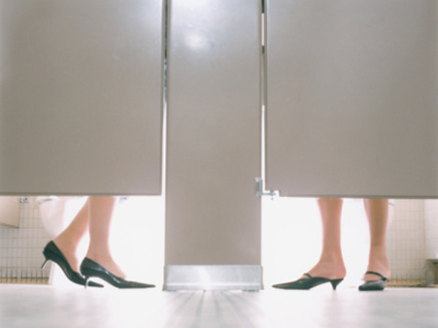 女人小便后用纸擦拭易患妇科病? 女人小便后用纸擦拭易患妇科病?