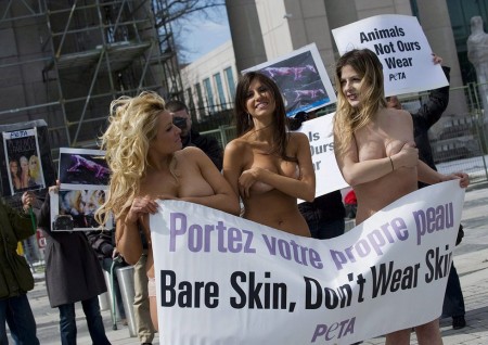 伤不起的时装周 裸体示威随处可见