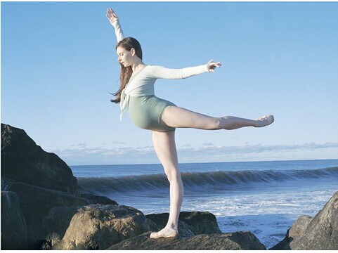 让人惊艳的孕妇芭蕾舞姿让人惊艳的孕妇芭蕾舞姿