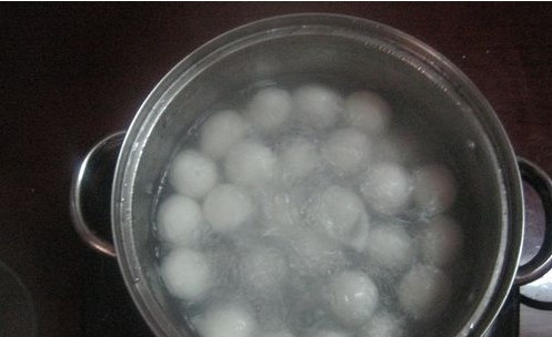 图解示范：如何煮出美味的汤圆图解示范如何煮出美味的汤圆