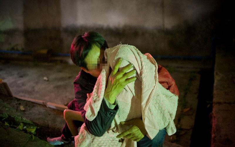 广州婴儿岛24小时:记者目睹8个婴孩被弃养 广州婴儿岛24小时:记者目睹8个婴孩被弃养广州婴儿岛24小时:记者目睹8个婴孩被弃养