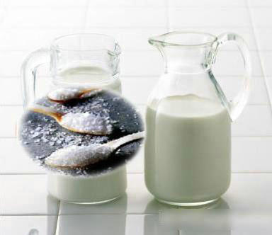 牛奶美容方法：香蕉+牛奶=清爽美白牛奶美容方法：香蕉+牛奶=清爽美白
