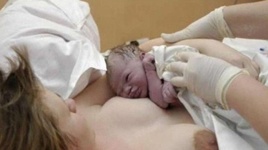 实拍产妇顺产分娩全过程实拍产妇顺产分娩全过程
