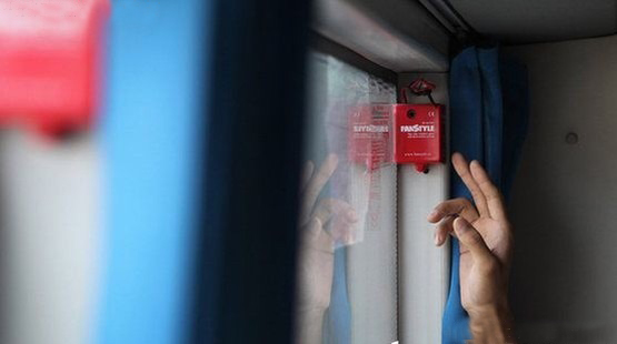 公交车爆炸或突发事件 我们该如何逃生 公交车爆炸或突发事件 我们该如何逃生