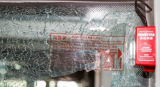 公交车爆炸或突发事件 我们该如何逃生 公交车爆炸或突发事件 我们该如何逃生