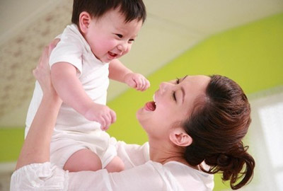 容易引起女性脱发的原因