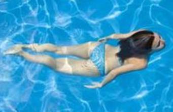 夏季减肥最好的运动：首选游泳
